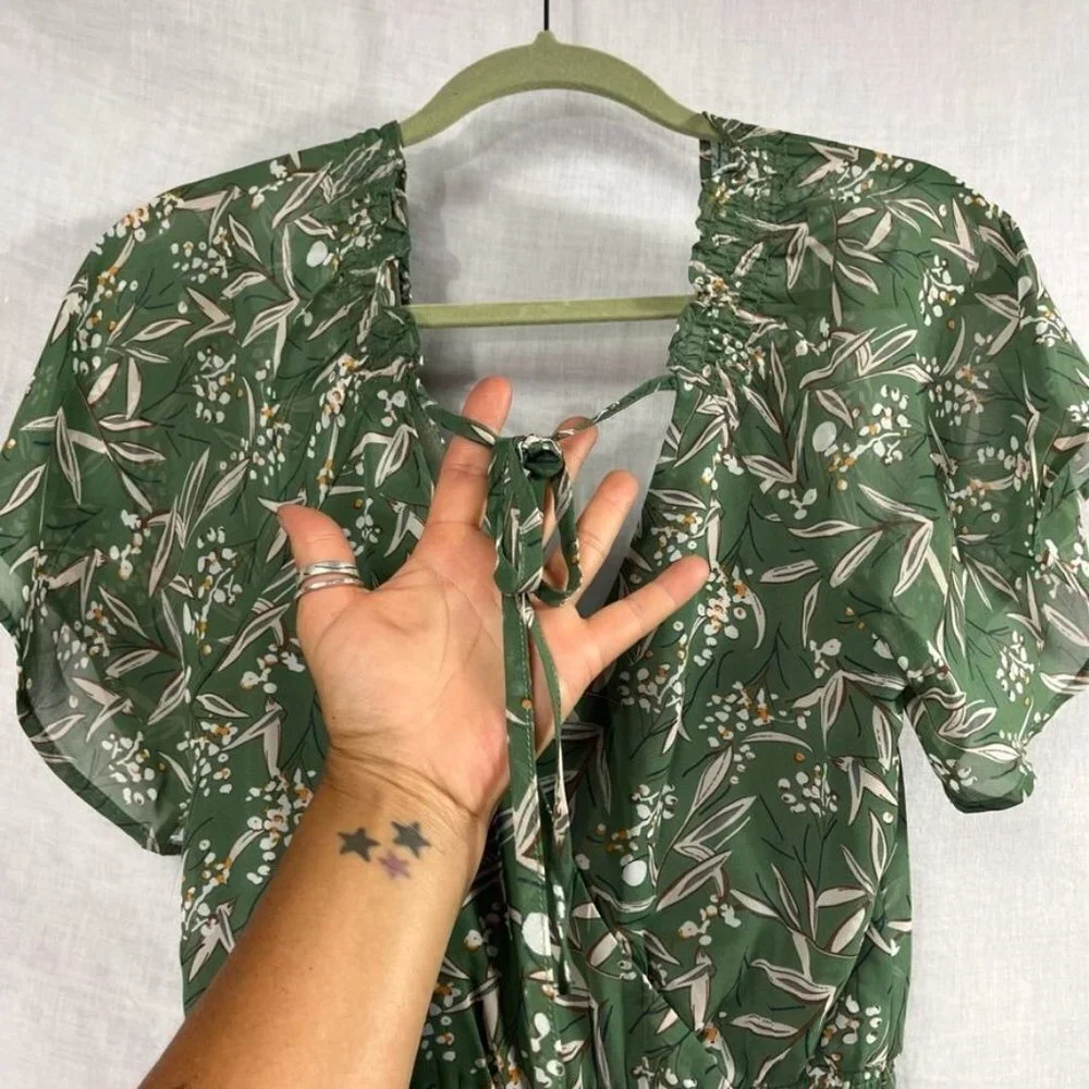 Lush Wrap Top Flutter Sleeve Midi Dres Womens S Sage Green‎ Floral Tiered Ruffle